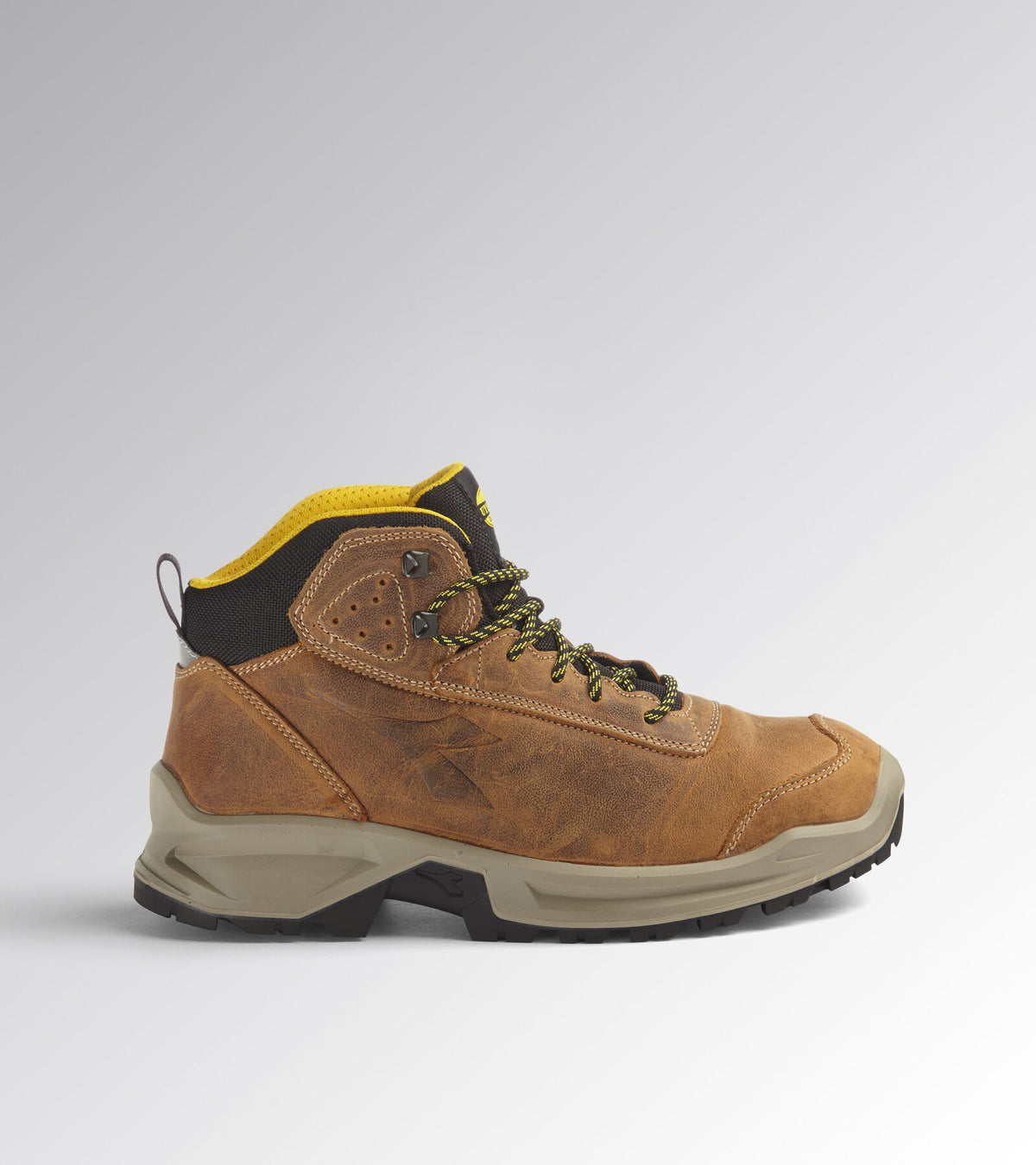 Scarpa antinfortunistica Country Mid Diadora Utility 701,177654