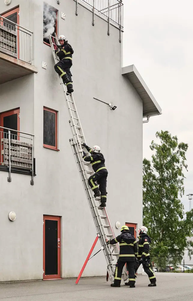 Scala a sfilo con fune per Vigili del Fuoco Svelt