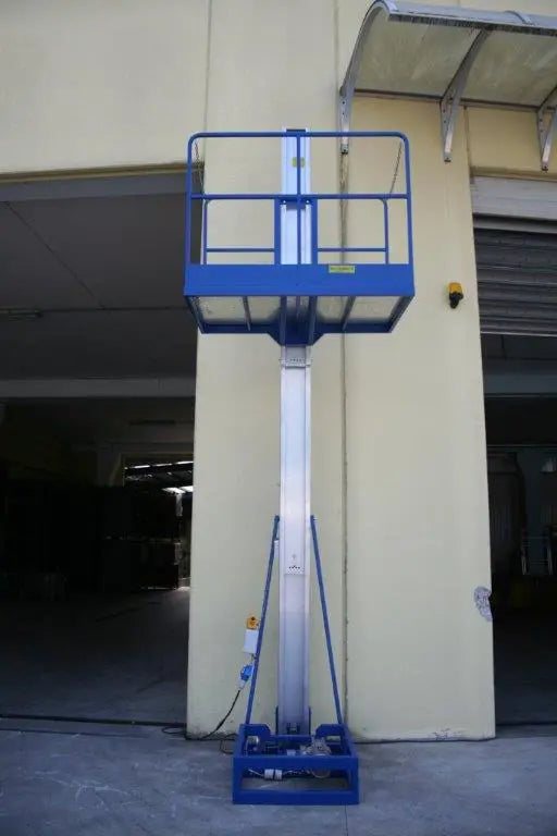 Piattaforma montacarichi per hotel Svelt