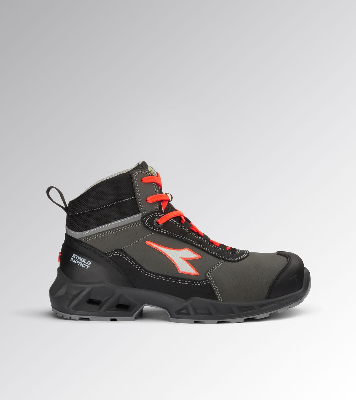 Shark Stable Impact Leather Mid 701.181160 Diadora Utility